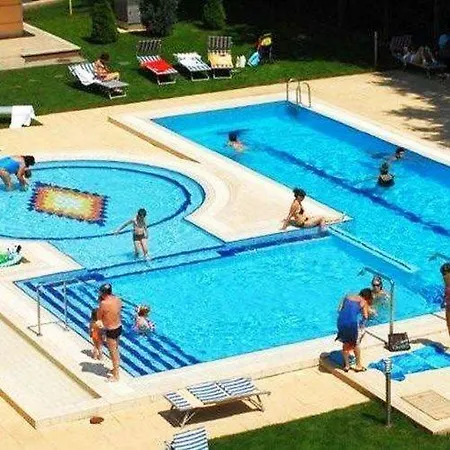 Aparthotel Zold Beka Panorama Wellness Ii. *